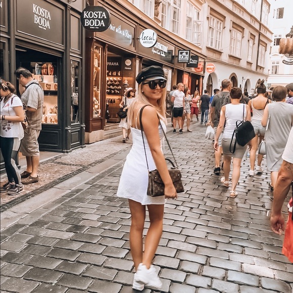 Meet your Posher, Aggi - Picture 9 of 14